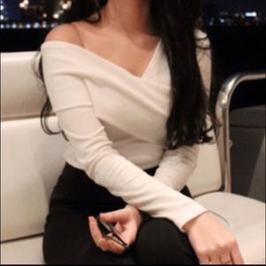 White Fold-over Asymmetrical Solid Date Top❤️💕💕